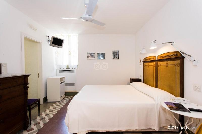 La Moresca Hotel Marina di Ragusa Exteriör bild