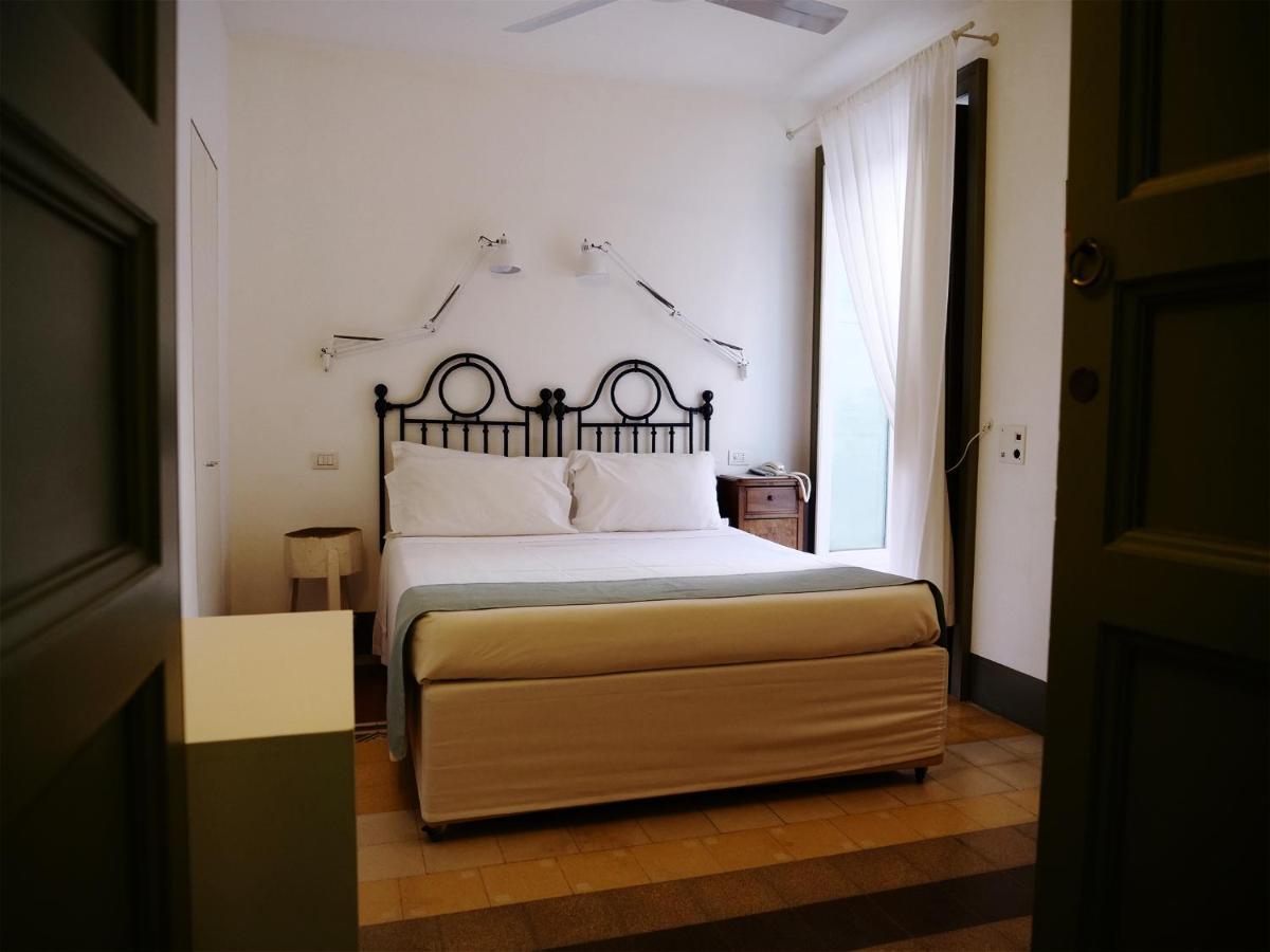 La Moresca Hotel Marina di Ragusa Exteriör bild